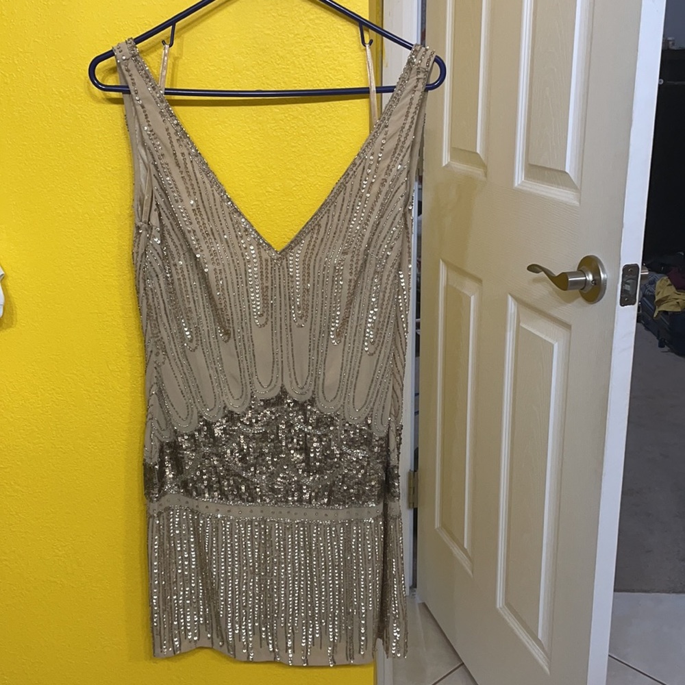 Dress - Picture 2 of 3
